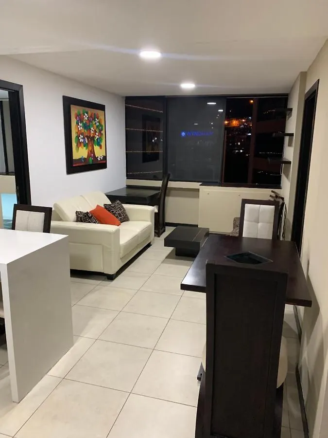 Puerto Santa Ana, Torres Bellini, 2 Dormitorios, Parqueo Guayaquil